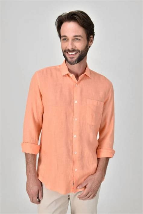 Camisa de linho masculina: para looks versáteis .